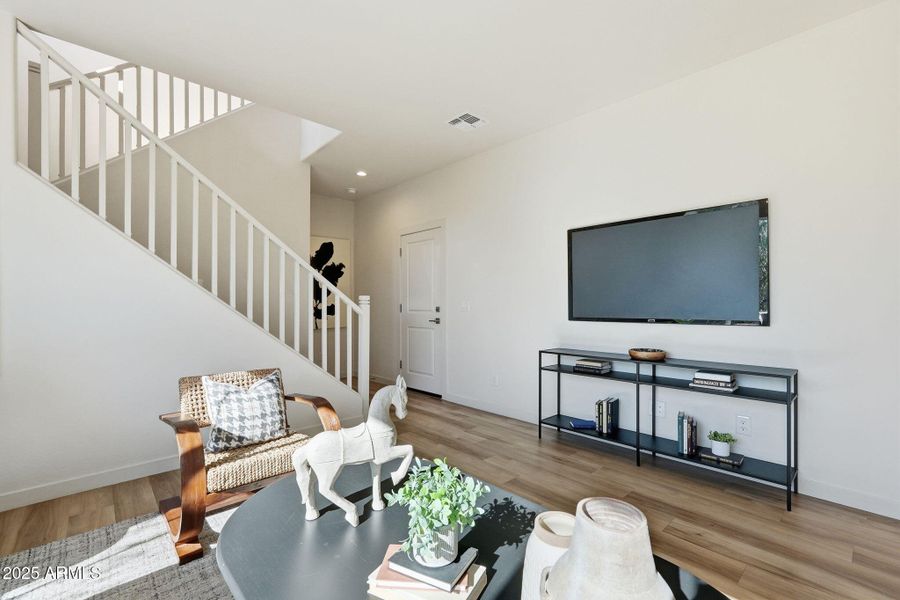 1511 W SIERRA VISTA DR 1511 W SIERRA VISTA DR