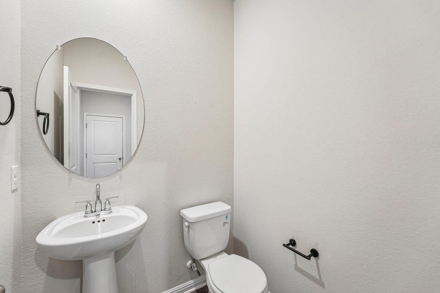 Furnished interior view inside a new home in Waterstone Crossing, Kyle (Image 9).