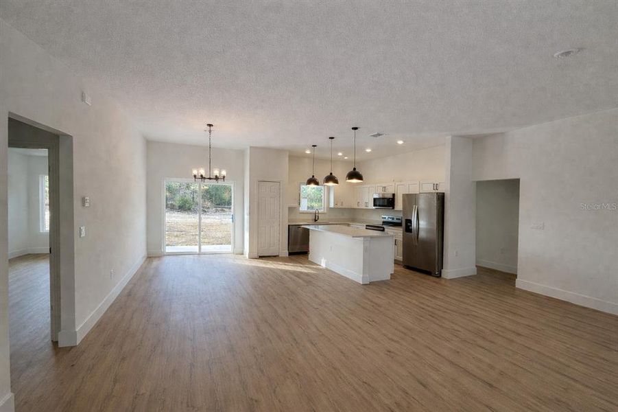 Spacious, unfurnished interior of a new home in , Citrus Springs (Image 14).