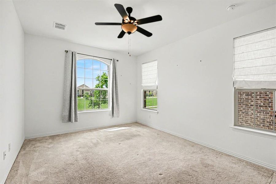 Spacious, unfurnished interior of a new home in Northpointe, Fort Worth (Image 20).