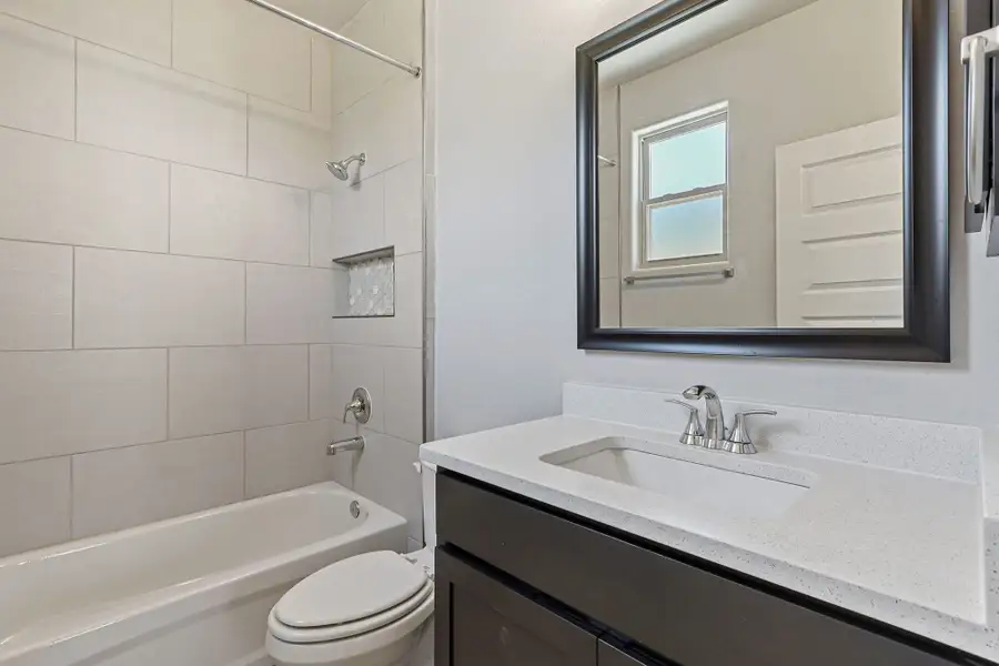 Furnished interior view inside a new home in Emerald Estates, Horizon City (Image 10). Furnished interior view inside a new home in Emerald Estates, Horizon City (Image 10).