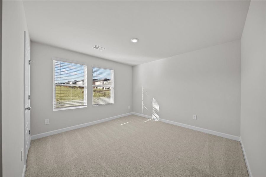 Spacious, unfurnished interior of a new home in Creek Ridge - Signature Collection, Spartanburg (Image 18).