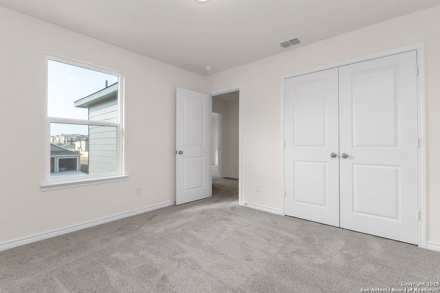 Spacious, unfurnished interior of a new home in Medina Crossing, Von Ormy (Image 14).