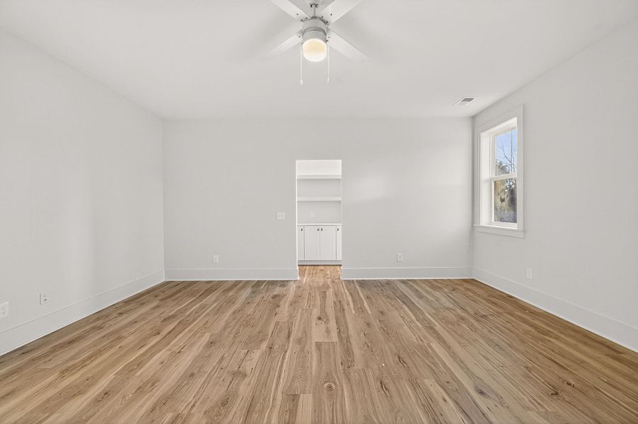 Spacious, unfurnished interior of a new home in , Mount Pleasant (Image 43).