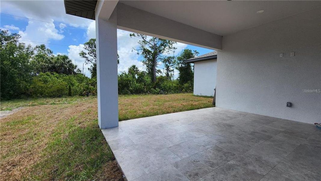 Exterior details and patio area of a home in , Placida (Image 3).