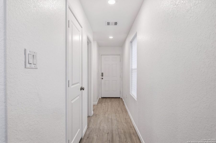 Spacious, unfurnished interior of a new home in Aston Park: Wellton Collection, San Antonio (Image 22).