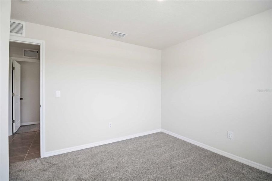 Spacious, unfurnished interior of a new home in Mandarin Grove, Palmetto (Image 44).