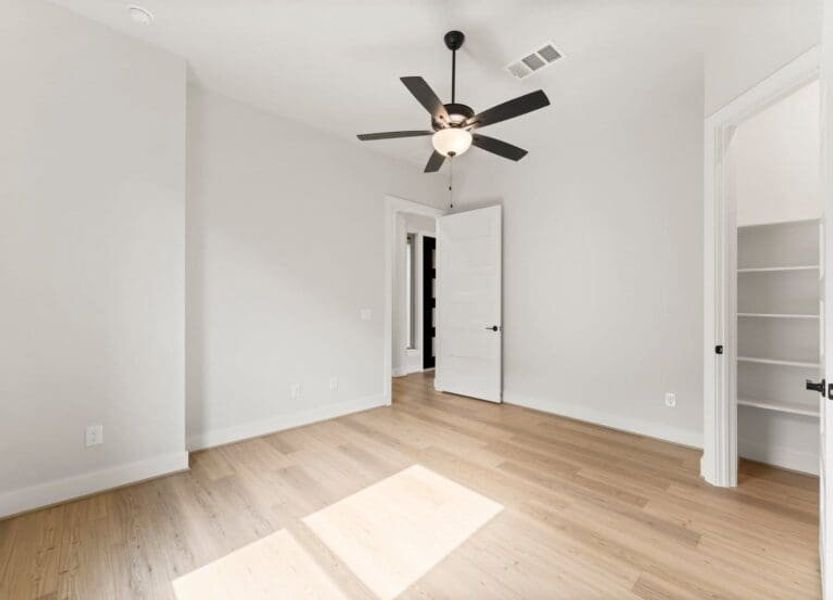 17-custom-DVA06067 17-custom-DVA06067