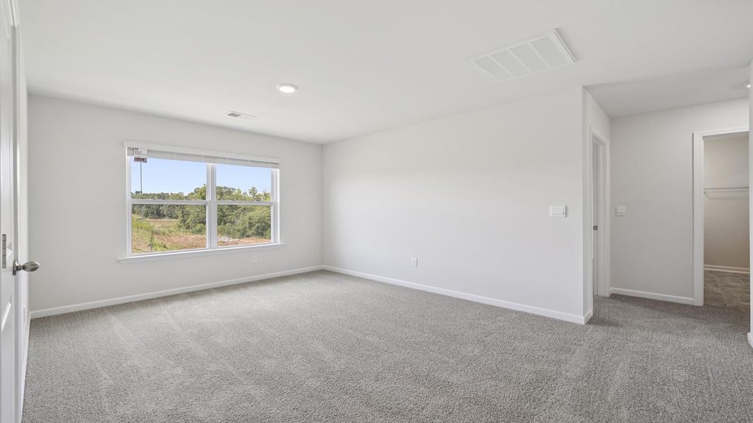 Spacious, unfurnished interior of a new home in Lakestone, Woodruff (Image 29).