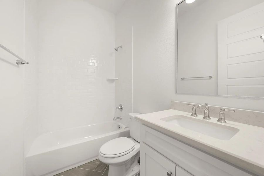 The Lorenzo III Full Bath