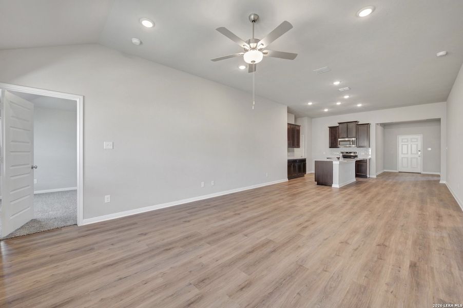 Spacious, unfurnished interior of a new home in Paloma Park, Converse (Image 21).