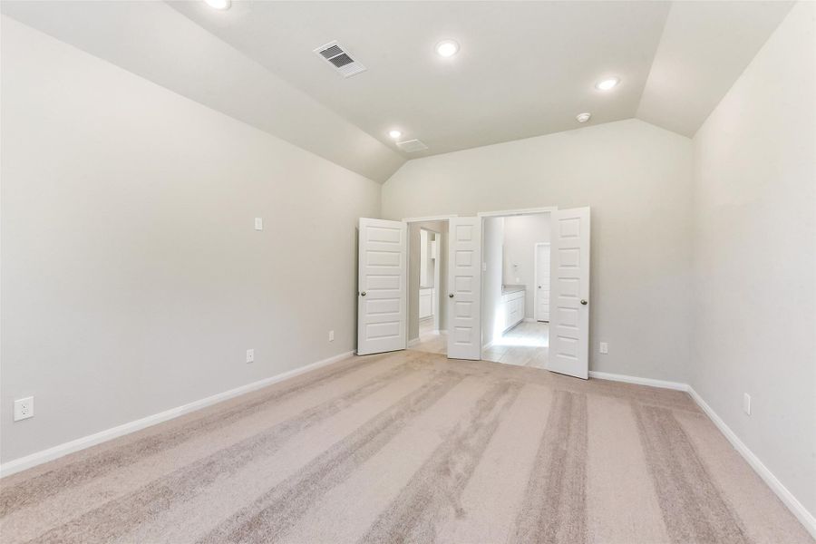Spacious, unfurnished interior of a new home in Encino Estates, Dayton (Image 15). Spacious, unfurnished interior of a new home in Encino Estates, Dayton (Image 15).