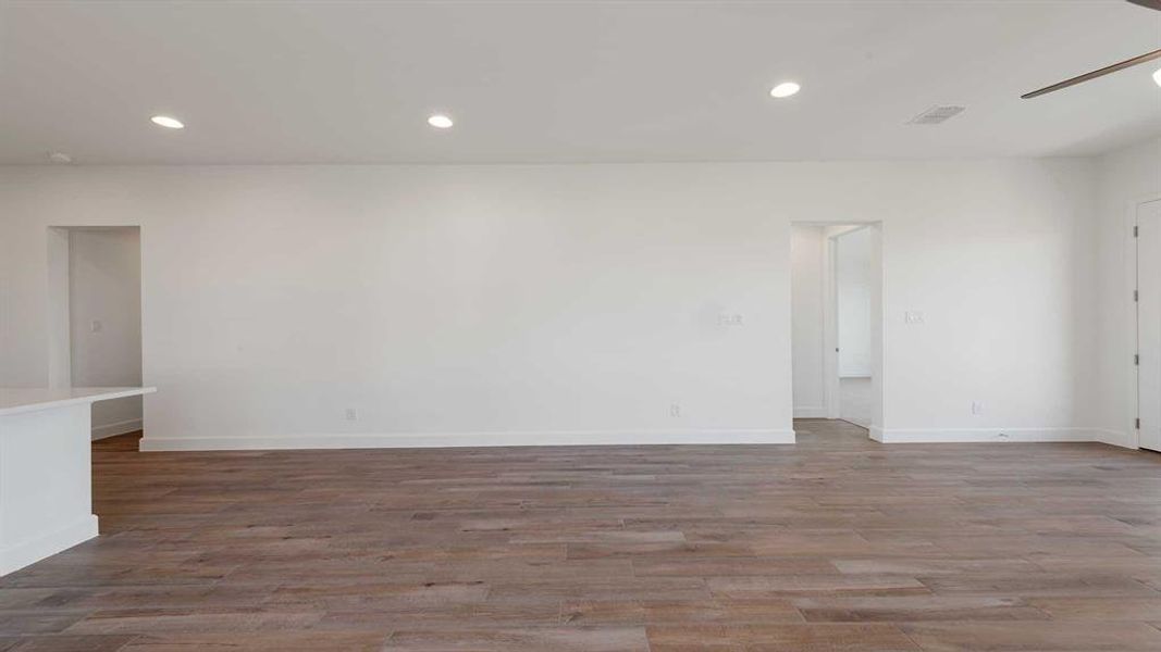 Spacious, unfurnished interior of a new home in Devonshire, Forney (Image 12).