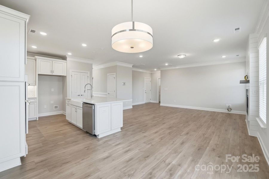 Spacious, unfurnished interior of a new home in Summerlin, Mooresville (Image 19).