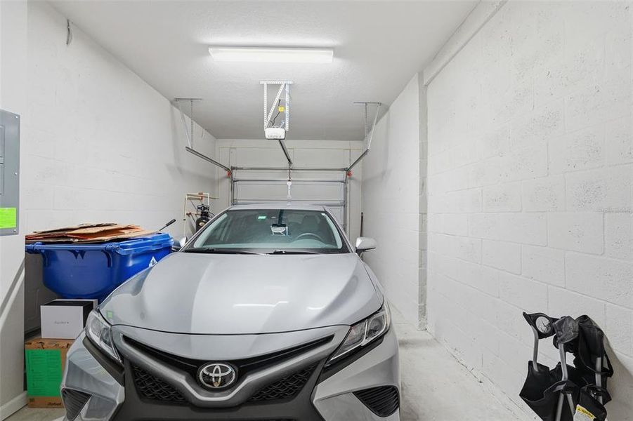 Close-up of interior finishes inside a home in , Lutz (Image 22).