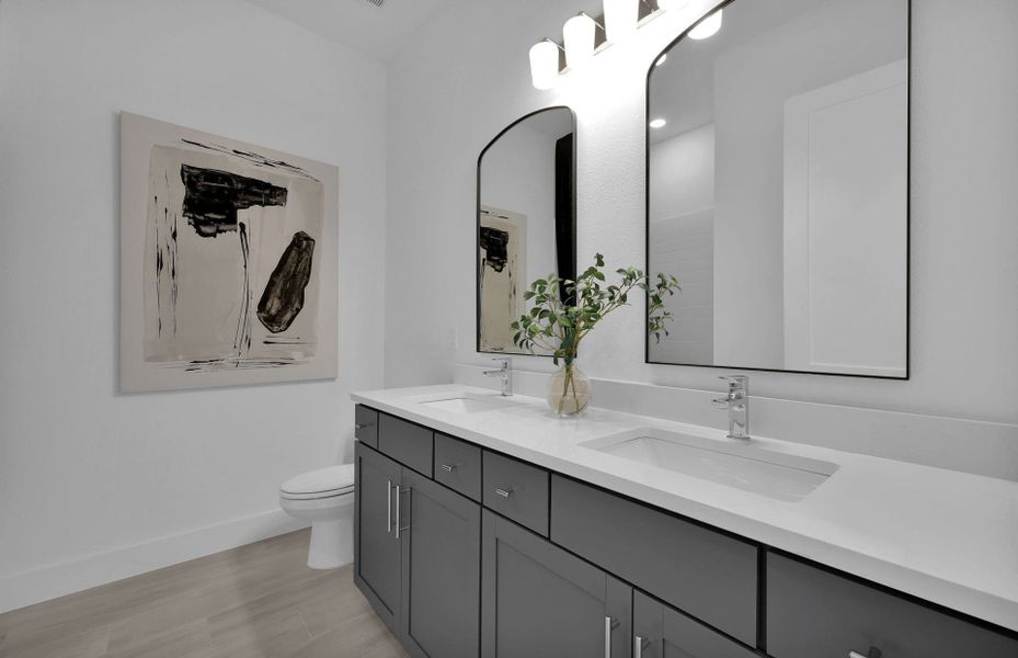 Merlot Grand | Secondary Bathroom Merlot Grand | Secondary Bathroom