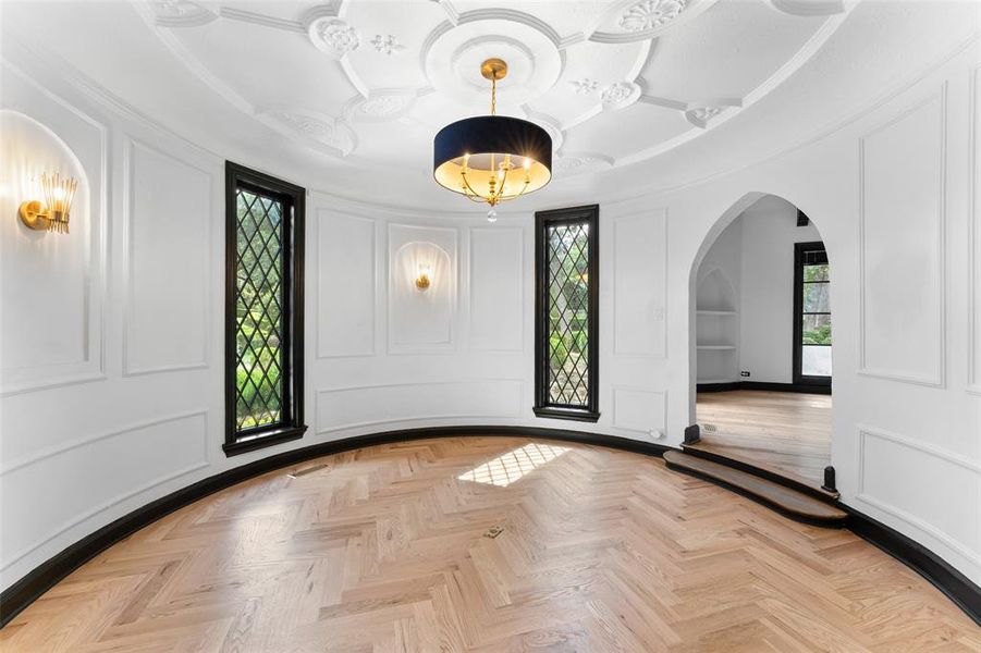 Spacious, unfurnished interior of a new home in , Dallas (Image 7).