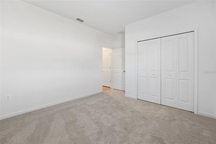 Spacious, unfurnished interior of a new home in , Dunnellon (Image 20).