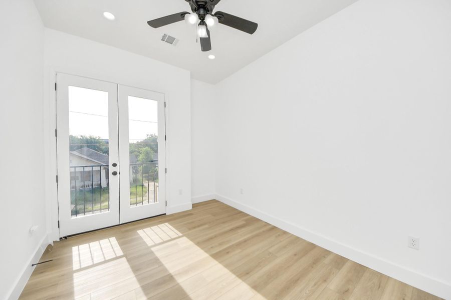 Guest bedroom Guest bedroom