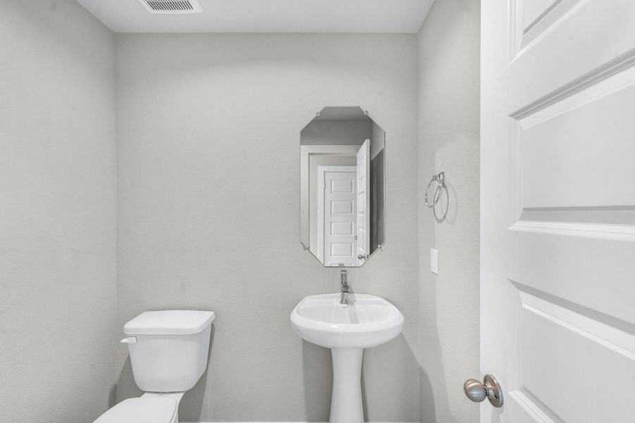 Furnished interior view inside a new home in Briarwood Crossing, Rosenberg (Image 10). Furnished interior view inside a new home in Briarwood Crossing, Rosenberg (Image 10).