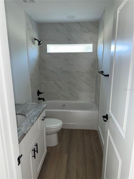 Furnished interior view inside a new home in , Ocklawaha (Image 6).