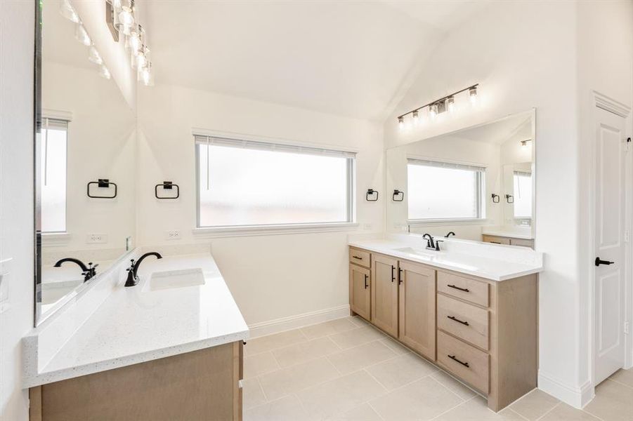 Furnished interior view inside a new home in Terracina, Rockwall (Image 14). Furnished interior view inside a new home in Terracina, Rockwall (Image 14).