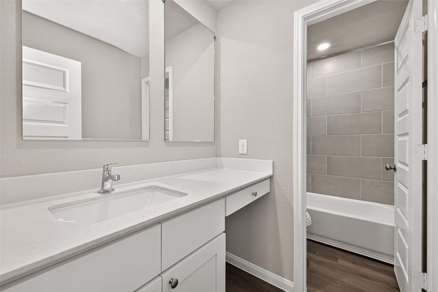 Furnished interior view inside a new home in Ridgeland Hills, Willis (Image 9).