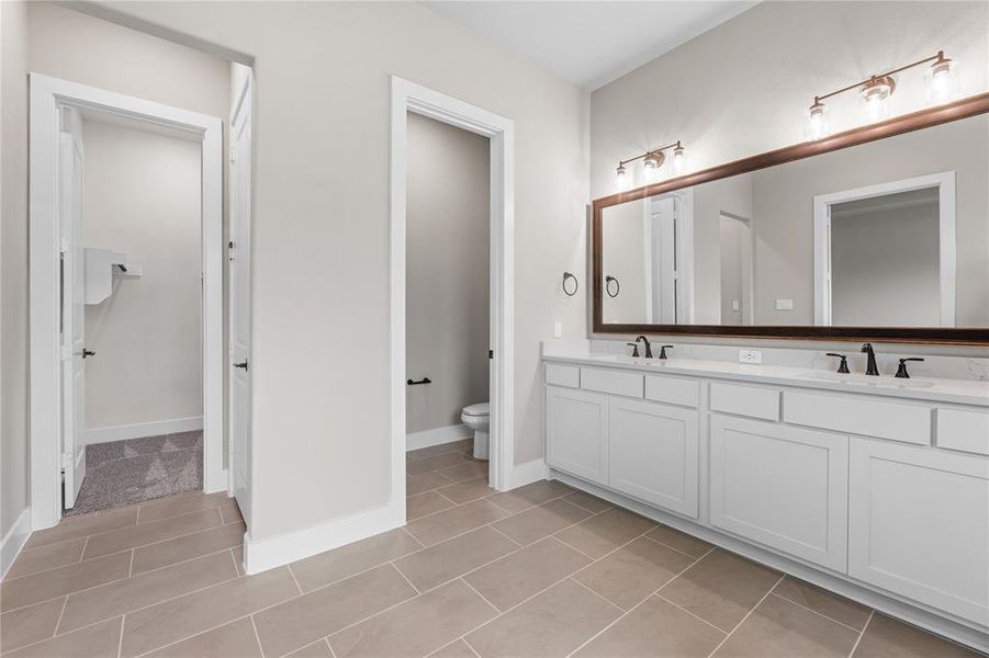 Furnished interior view inside a new home in King Crossing Estates, Van Alstyne (Image 28).