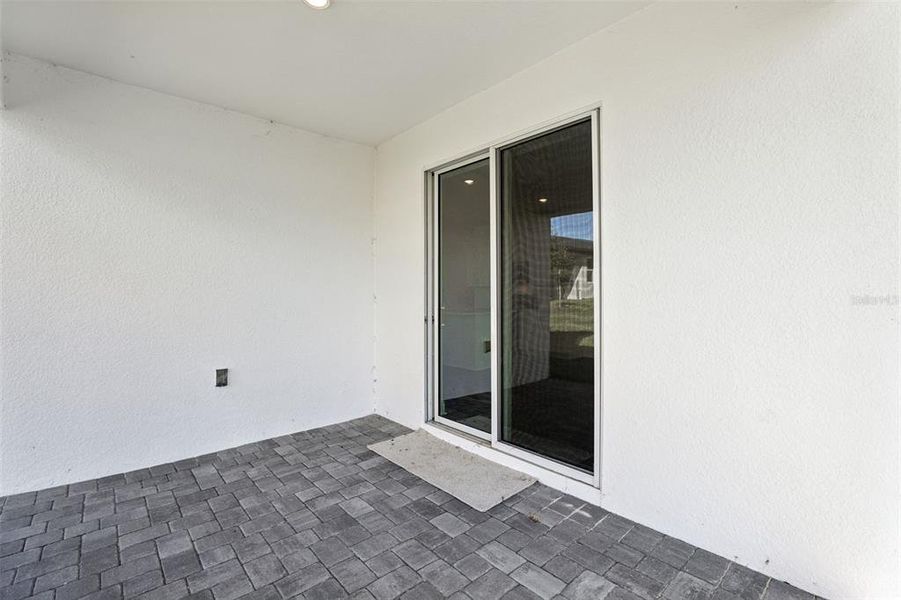 Exterior details and patio area of a home in Cyrene at Minneola, Minneola (Image 27).
