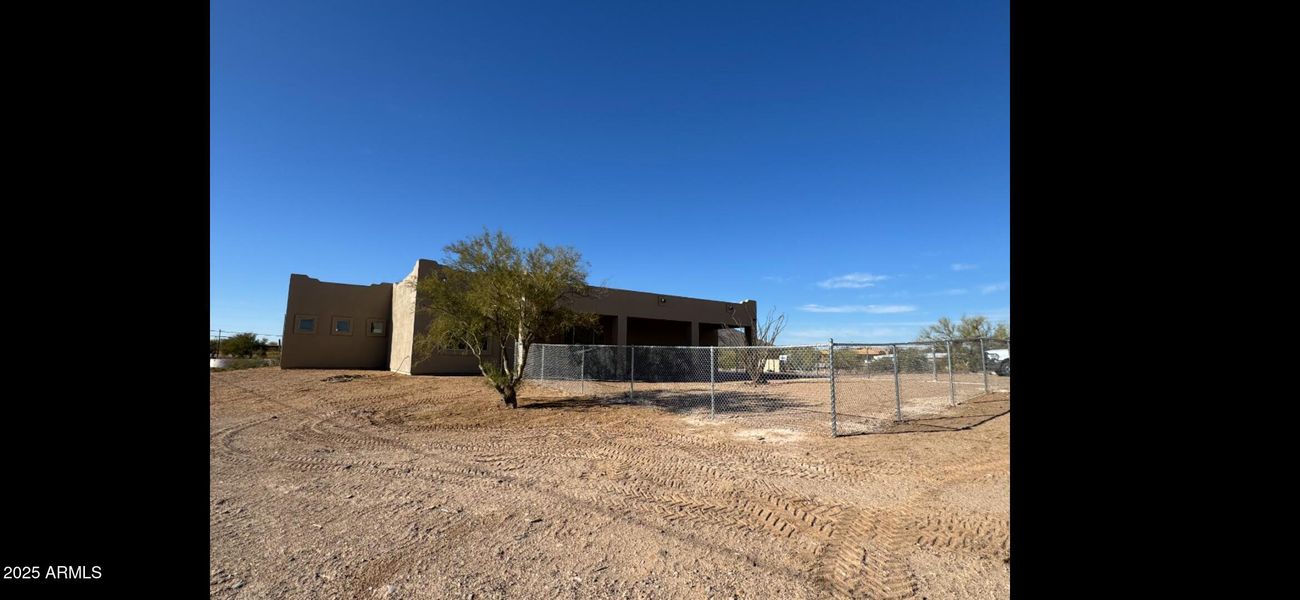 Screenshot_20251014_051811_Messages