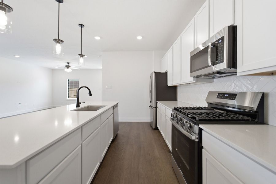 Furnished interior view inside a new home in Heartland, Crandall (Image 10).