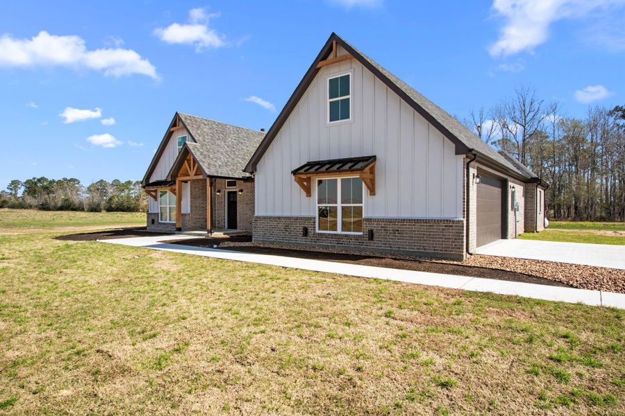 Image 27 of a home in . Image 27 of a home in .