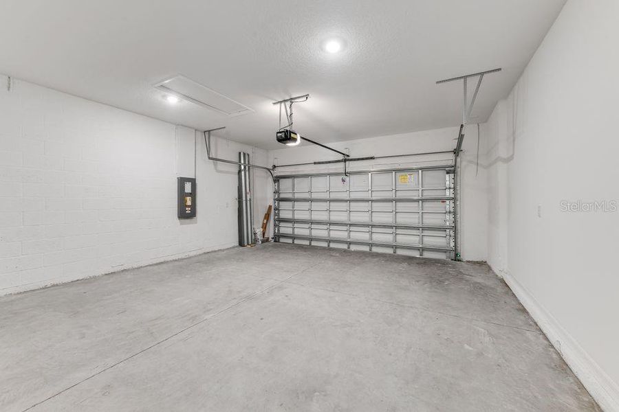 Spacious, unfurnished interior of a new home in Cassia at Skye Ranch, Sarasota (Image 33). Spacious, unfurnished interior of a new home in Cassia at Skye Ranch, Sarasota (Image 33).