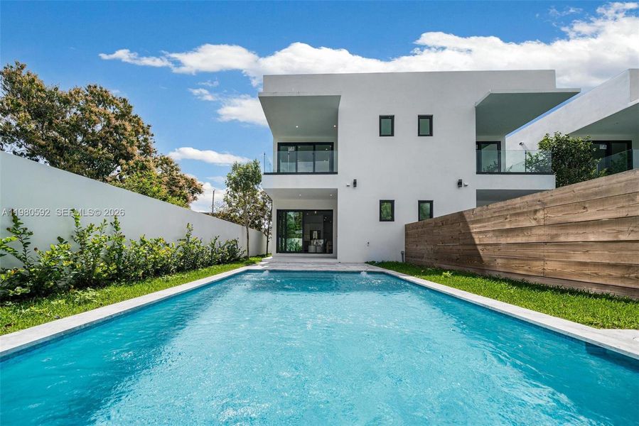 Exterior details and patio area of a home in , Miami (Image 23).