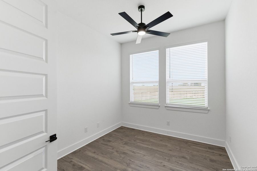 Spacious, unfurnished interior of a new home in Sienna Lakes, San Antonio (Image 19).