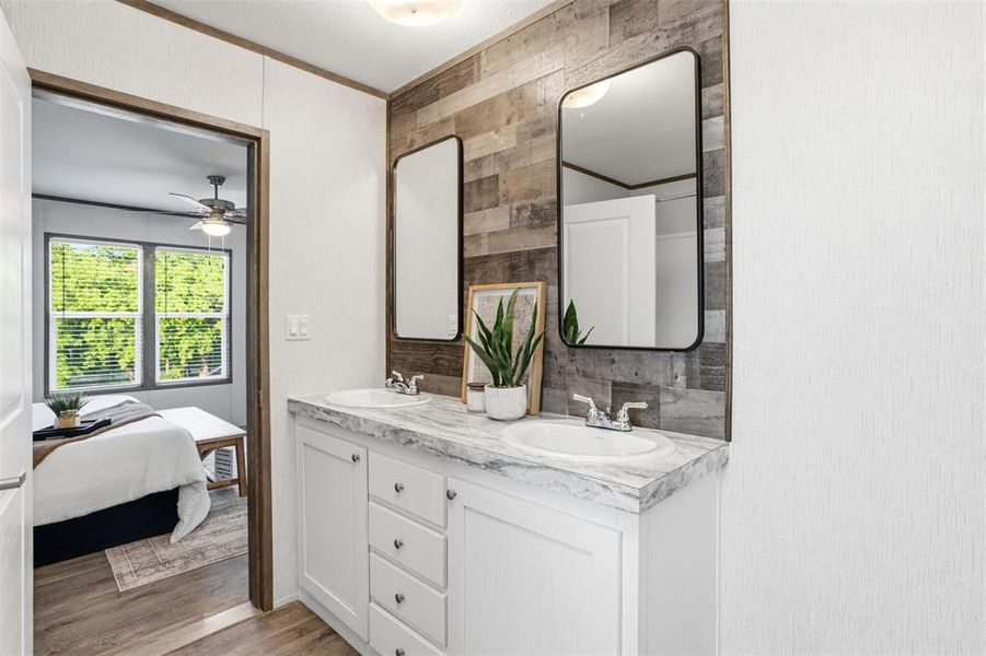 Furnished interior view inside a new home in , Alvarado (Image 26).