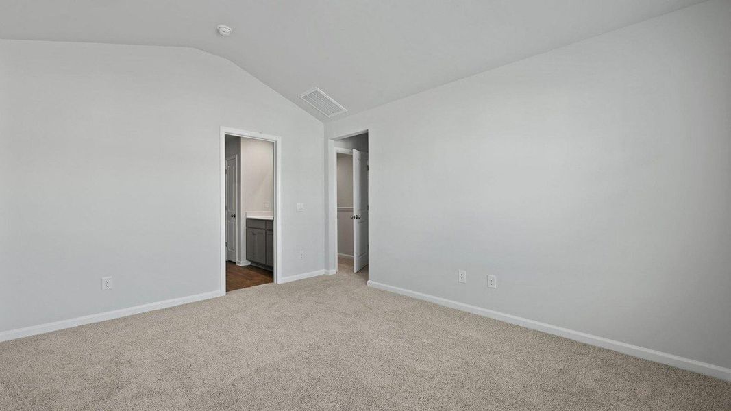 Spacious, unfurnished interior of a new home in Pine Hills Townhomes at Cane Bay, Summerville (Image 16).