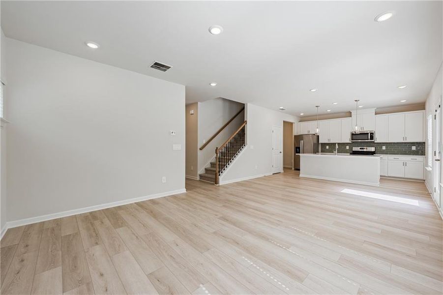 Spacious, unfurnished interior of a new home in Creekside at Oxford Park, Fairburn (Image 18).
