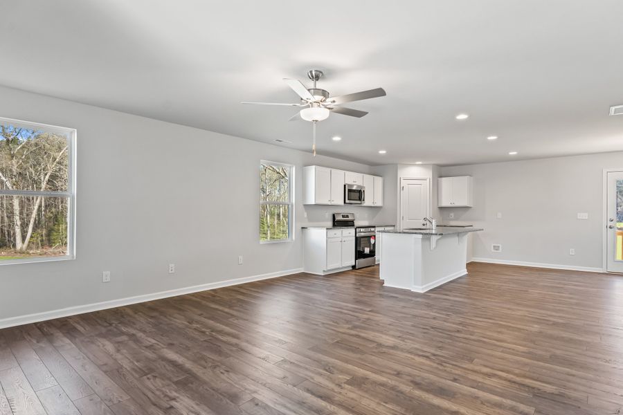 2,267sf New Home in Aberdeen, NC.  - Slide 35