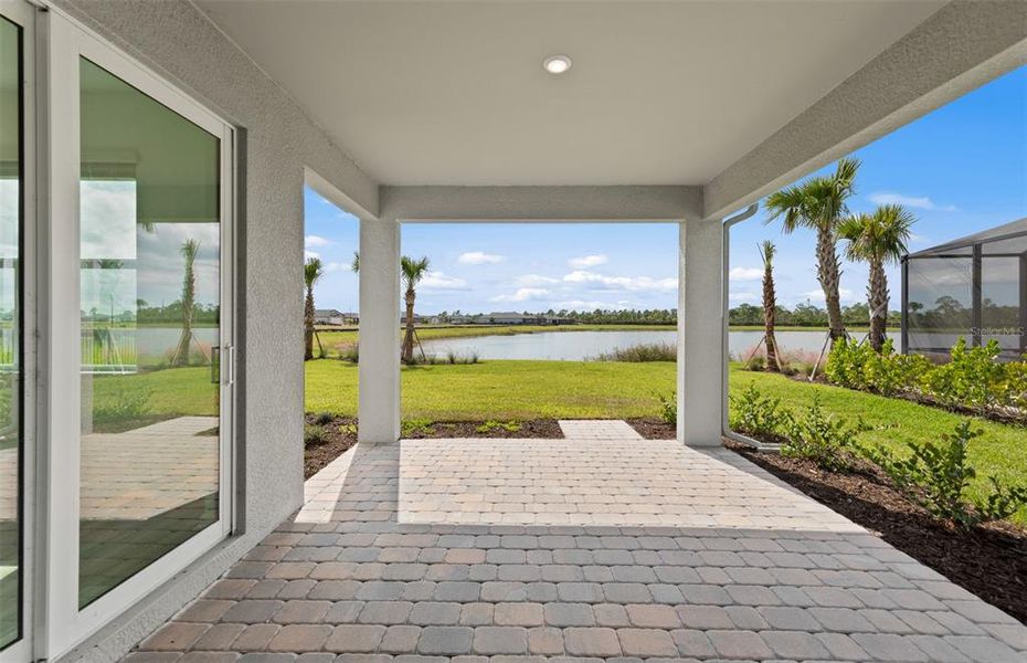 Exterior details and patio area of a home in Reagan Landing, Bradenton (Image 4). Exterior details and patio area of a home in Reagan Landing, Bradenton (Image 4).