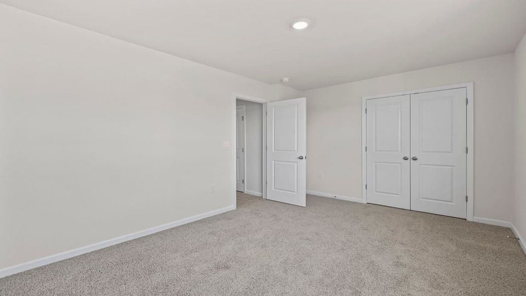 Spacious, unfurnished interior of a new home in Baxter Village, Boiling Springs (Image 28).