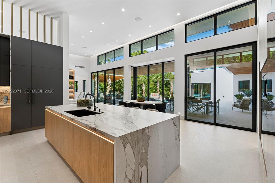 Community amenities in , Pinecrest (Image 79).