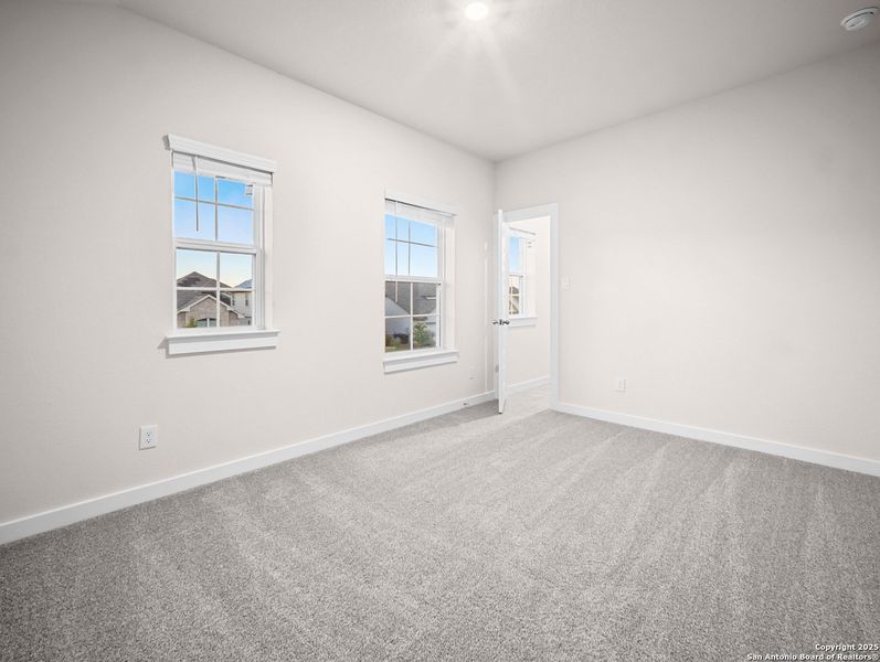 Spacious, unfurnished interior of a new home in Comanche Ridge, San Antonio (Image 13). Spacious, unfurnished interior of a new home in Comanche Ridge, San Antonio (Image 13).