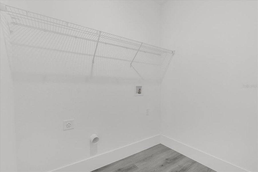 Spacious, unfurnished interior of a new home in , Ocala (Image 26).