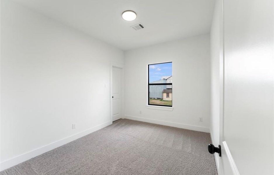 Spacious, unfurnished interior of a new home in , Beasley (Image 13).