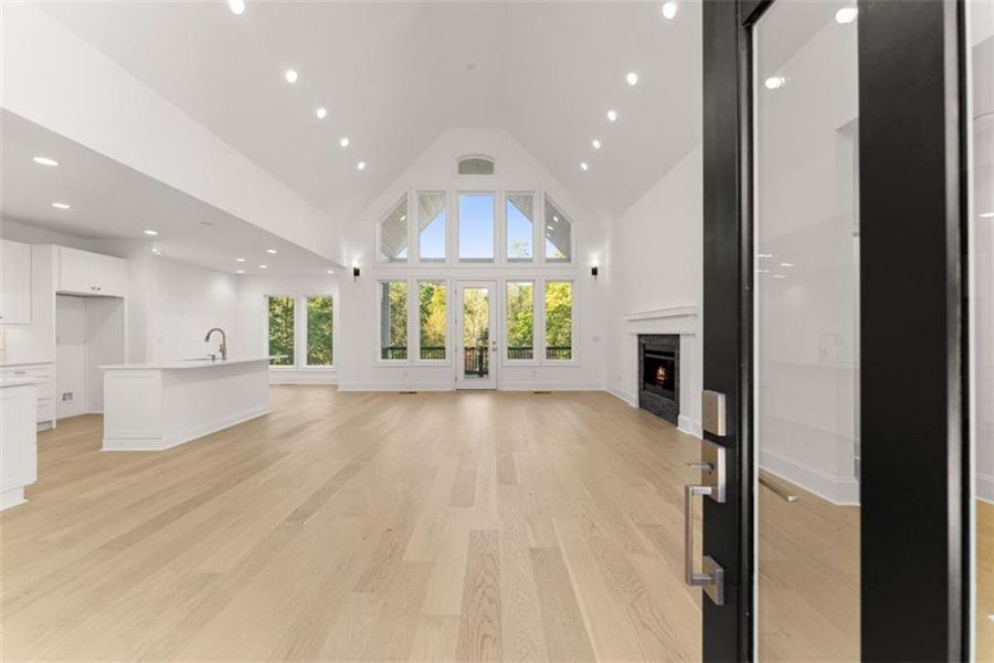 Spacious, unfurnished interior of a new home in , Cleveland (Image 38).