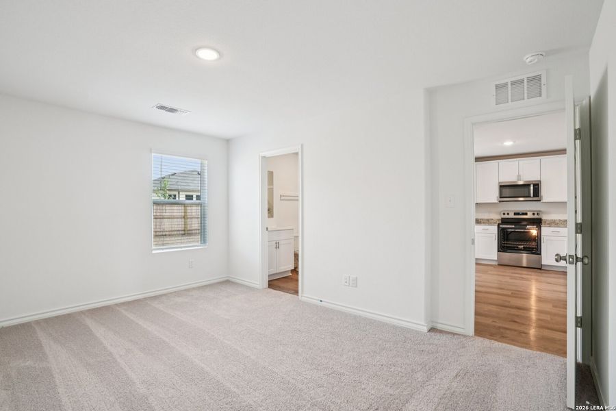 Spacious, unfurnished interior of a new home in , New Braunfels (Image 29). Spacious, unfurnished interior of a new home in , New Braunfels (Image 29).