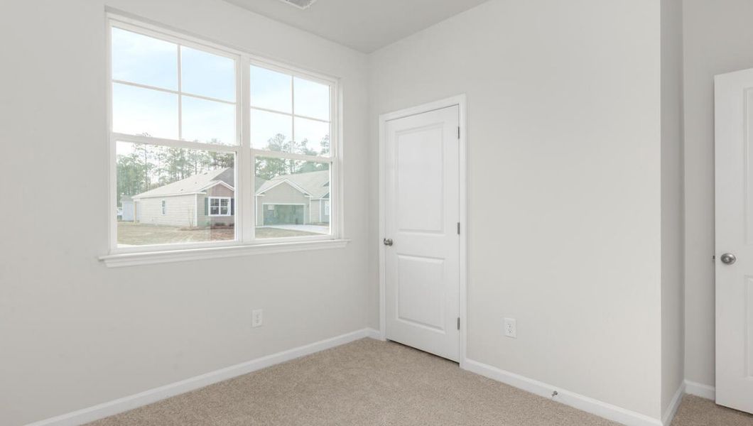 Spacious, unfurnished interior of a new home in Bella Point, Bolivia (Image 19).