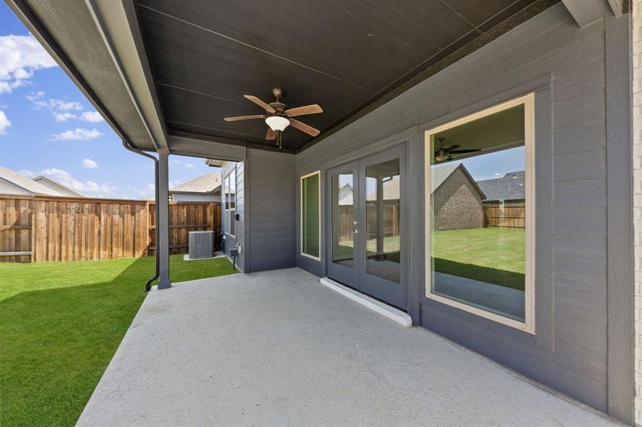This great covered back patio offers the perfect place to enjoy morning coffee or dining al fresco!