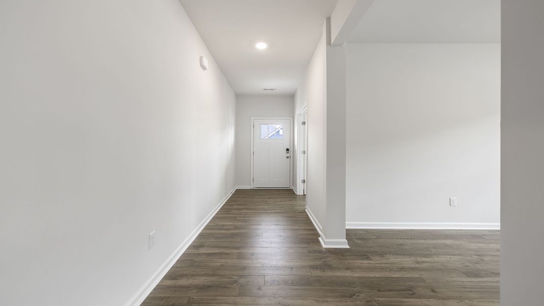 Spacious, unfurnished interior of a new home in Durbin Meadows Traditions, Fountain Inn (Image 14).